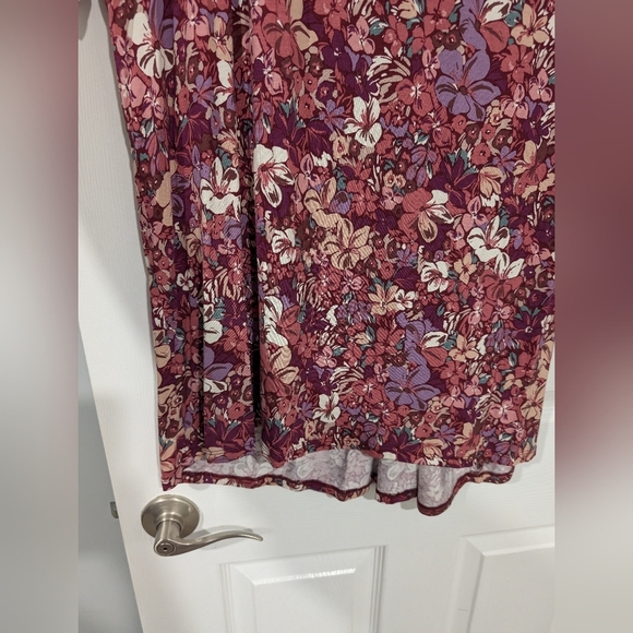 NWOT Maurices Pink/Burgundy Floral Racerback Tank Top in Size 1X - Picture 5 of 9